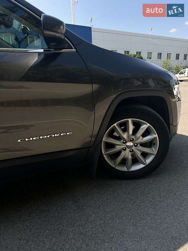 Позашляховик / Кросовер Jeep Cherokee 2015 в Дніпрі