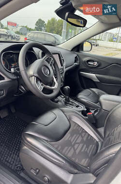Внедорожник / Кроссовер Jeep Cherokee 2022 в 
