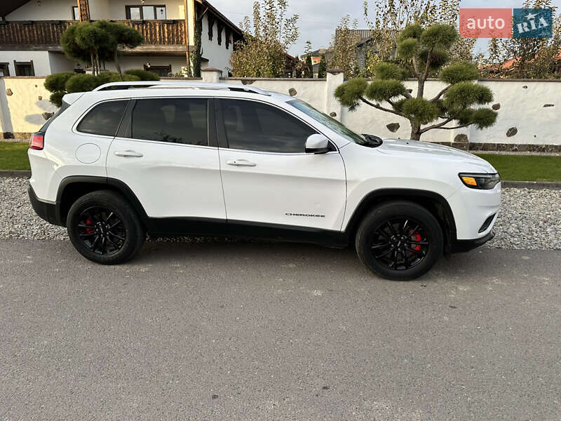 Внедорожник / Кроссовер Jeep Cherokee 2019 в Ивано-Франковске