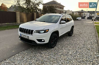 Внедорожник / Кроссовер Jeep Cherokee 2019 в 