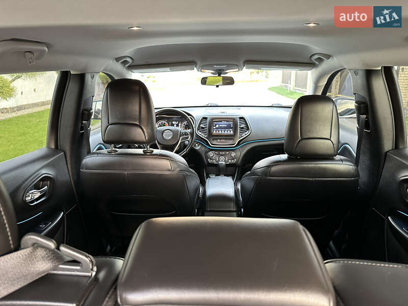 Внедорожник / Кроссовер Jeep Cherokee 2019 в Ивано-Франковске