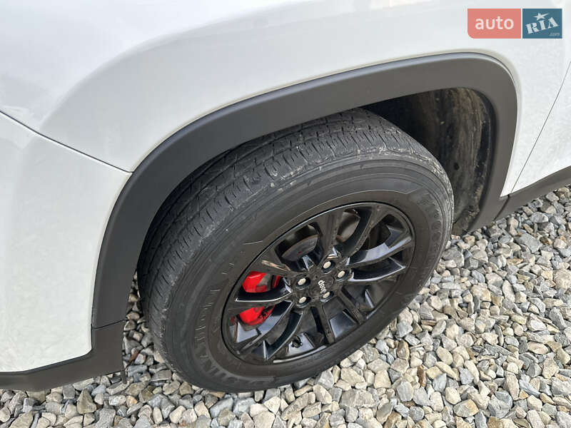 Внедорожник / Кроссовер Jeep Cherokee 2019 в Ивано-Франковске