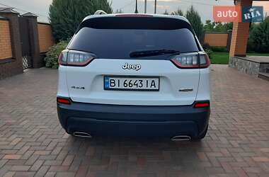 Внедорожник / Кроссовер Jeep Cherokee 2018 в 
