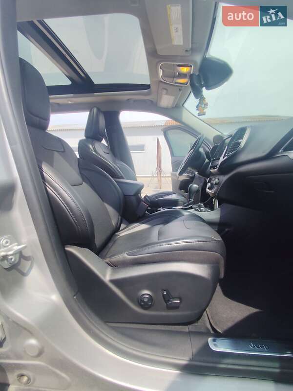 Позашляховик / Кросовер Jeep Cherokee 2020 в Брошневі-Облозі