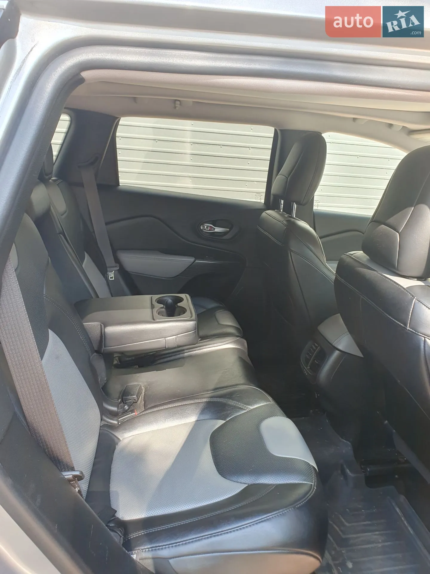 2014 Jeep Cherokee - мініатюра 13