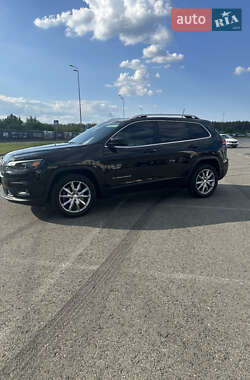 Внедорожник / Кроссовер Jeep Cherokee 2018 в 