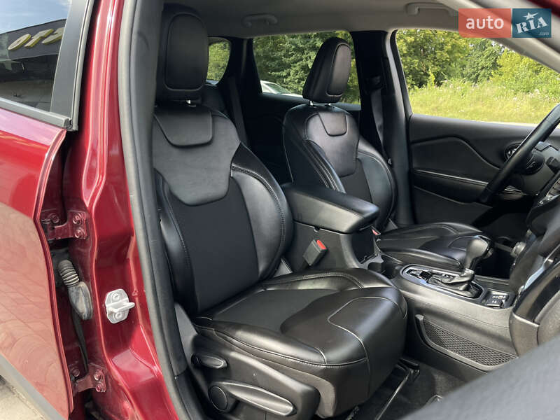 Внедорожник / Кроссовер Jeep Cherokee 2020 в Бердичеве