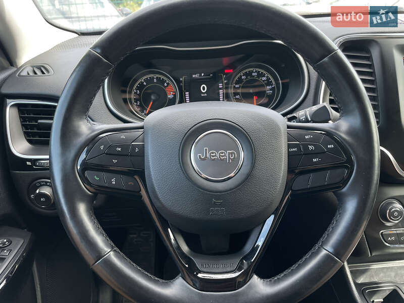 Внедорожник / Кроссовер Jeep Cherokee 2020 в Бердичеве