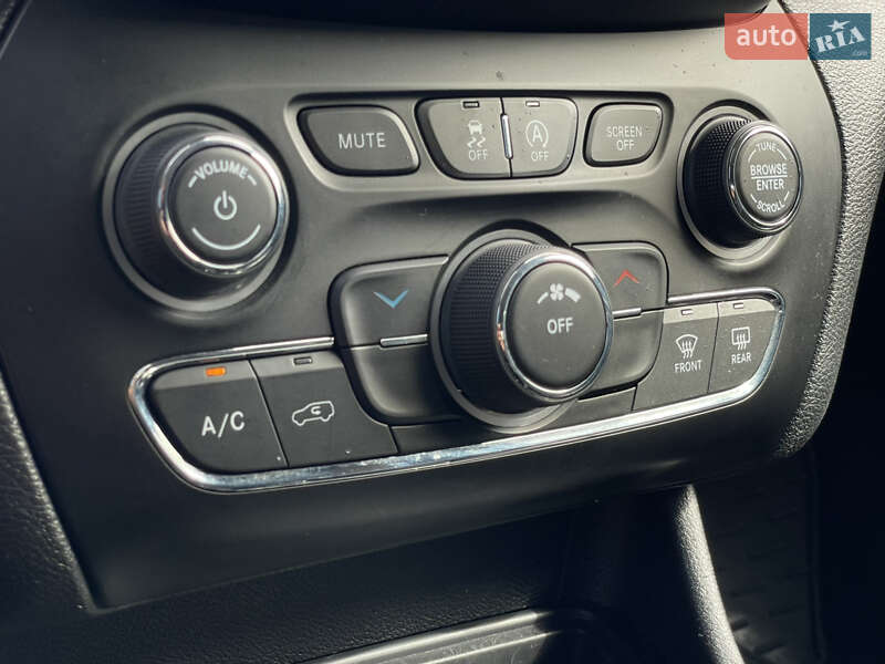 Внедорожник / Кроссовер Jeep Cherokee 2020 в Бердичеве