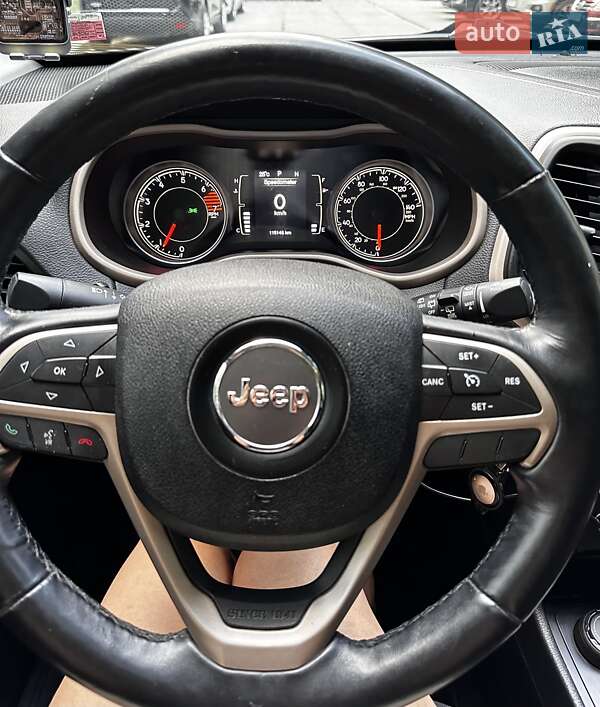 Внедорожник / Кроссовер Jeep Cherokee 2016 в Ивано-Франковске