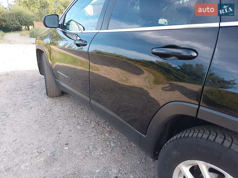 Внедорожник / Кроссовер Jeep Cherokee 2014 в Полтаве