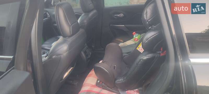 Внедорожник / Кроссовер Jeep Cherokee 2018 в Запорожье