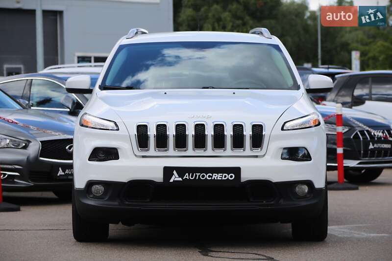 Внедорожник / Кроссовер Jeep Cherokee 2015 в Киеве