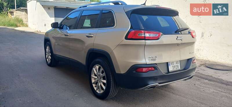 Позашляховик / Кросовер Jeep Cherokee 2015 в Кривому Розі