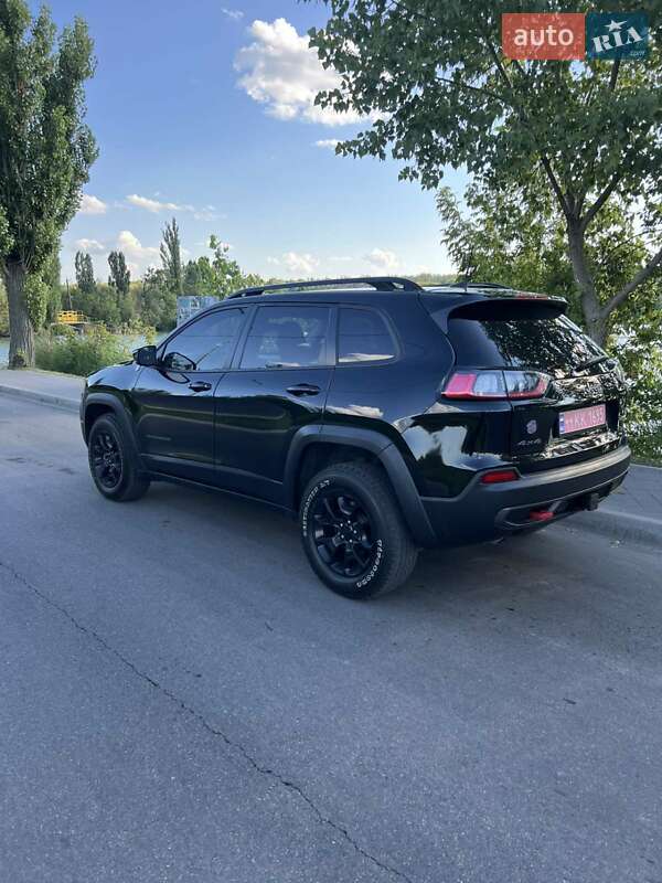 Внедорожник / Кроссовер Jeep Cherokee 2022 в Киеве