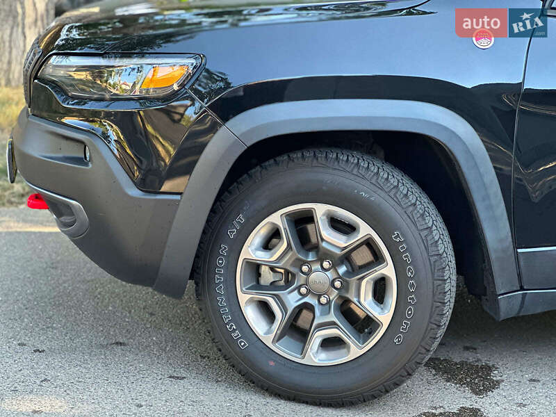 Внедорожник / Кроссовер Jeep Cherokee 2018 в Одессе