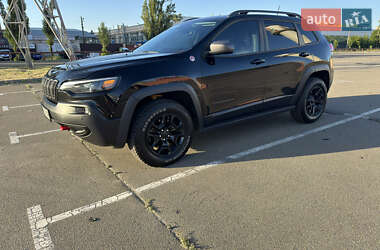 Внедорожник / Кроссовер Jeep Cherokee 2019 в 
