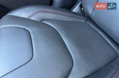 Внедорожник / Кроссовер Jeep Cherokee 2019 в 