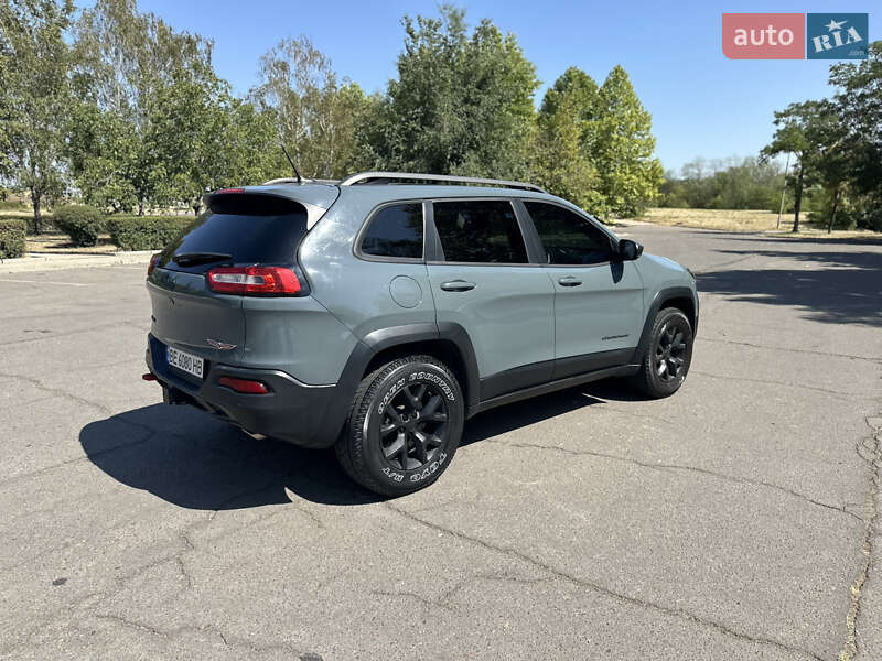 Внедорожник / Кроссовер Jeep Cherokee 2015 в Южноукраинске