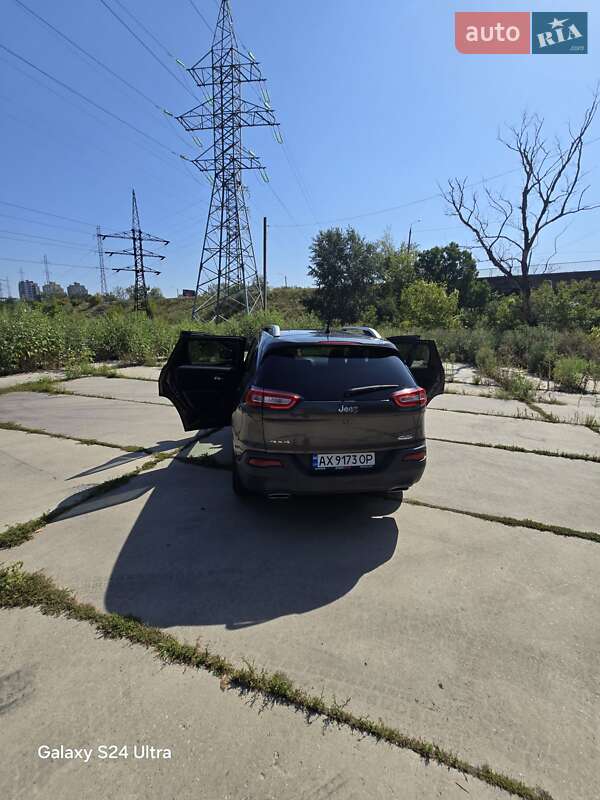 Внедорожник / Кроссовер Jeep Cherokee 2016 в Харькове фото 17 Внедорожник / Кроссовер Jeep Cherokee 2016 в Харькове