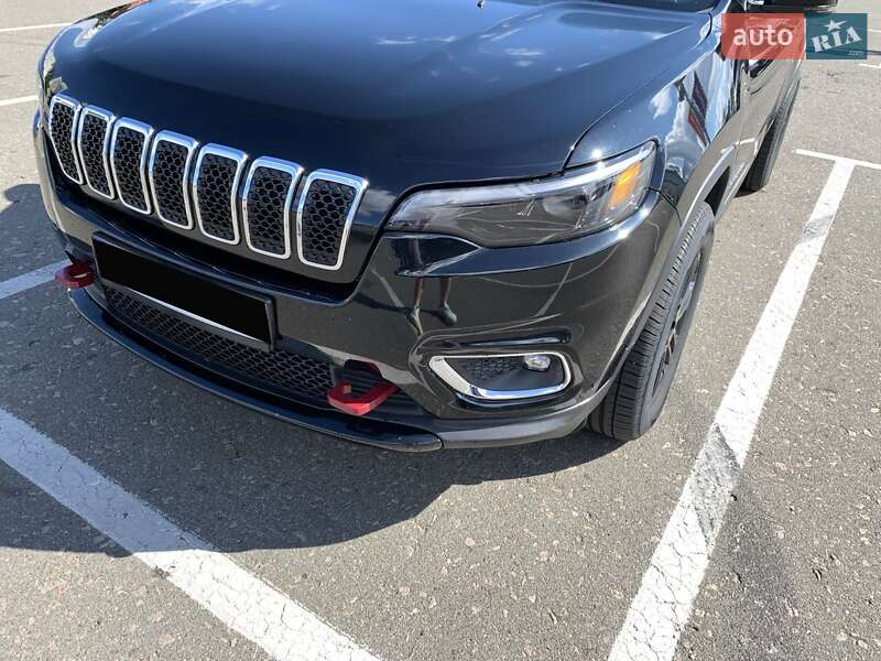 Внедорожник / Кроссовер Jeep Cherokee 2019 в Киеве