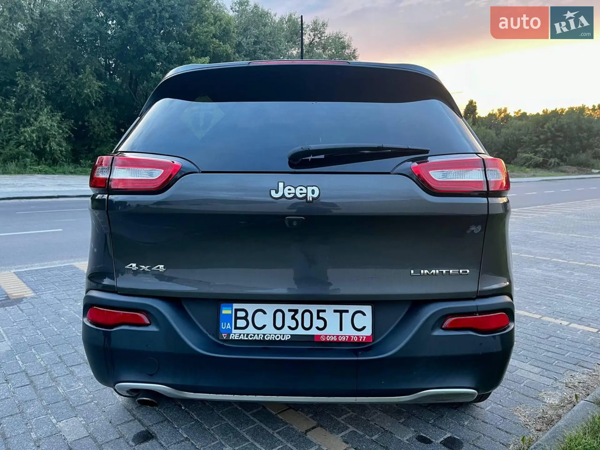 2015 Jeep Cherokee - мініатюра 2