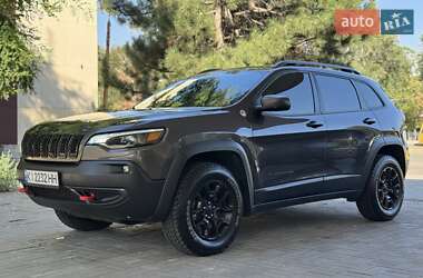 Внедорожник / Кроссовер Jeep Cherokee 2018 в 