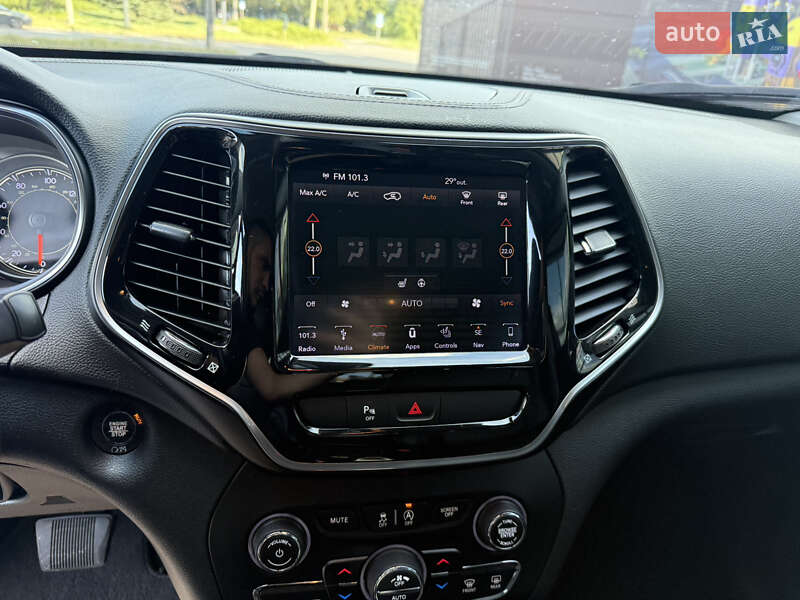 Позашляховик / Кросовер Jeep Cherokee 2019 в Полтаві фото 38 Позашляховик / Кросовер Jeep Cherokee 2019 в Полтаві