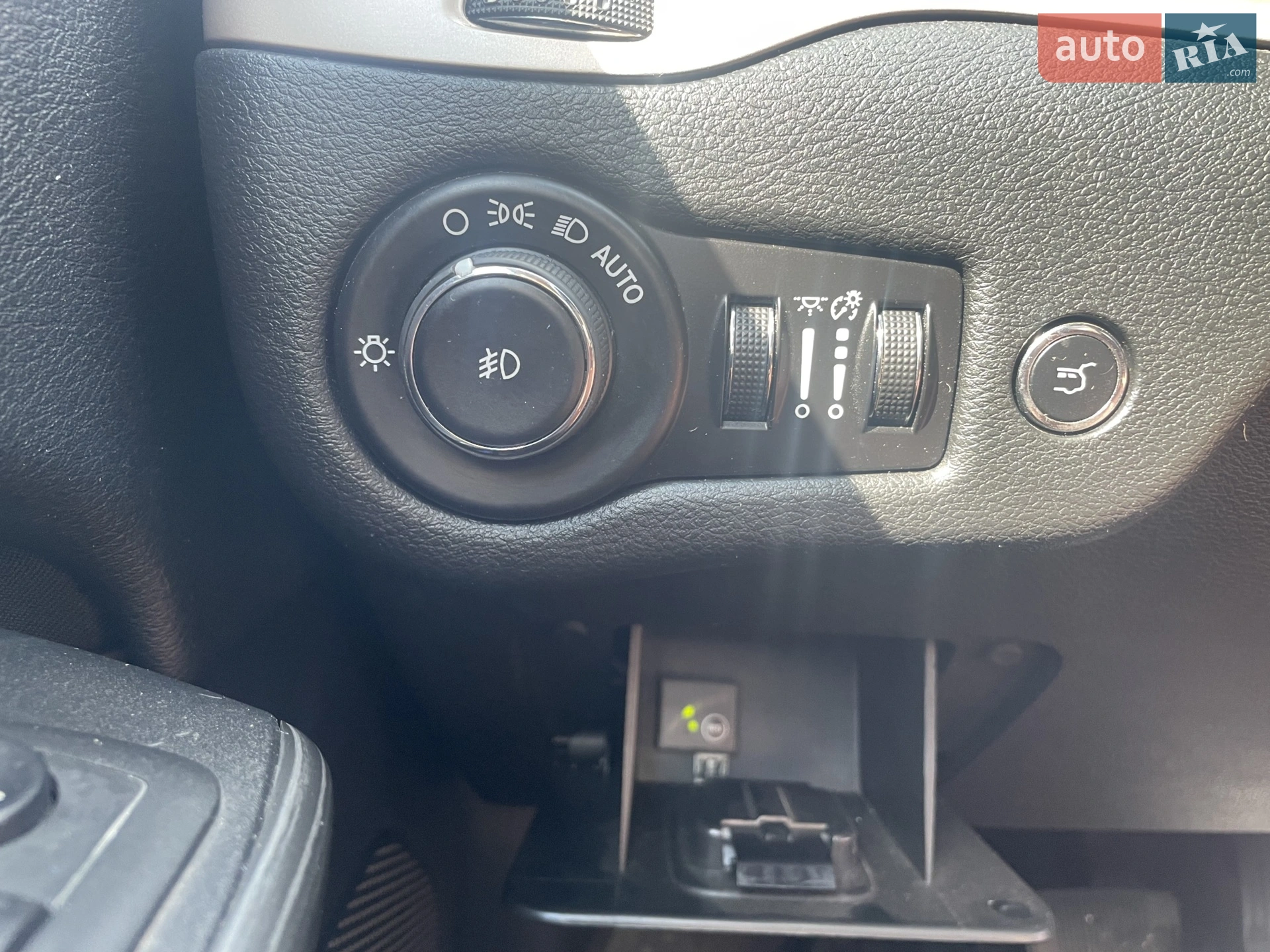 2015 Jeep Cherokee - мініатюра 15