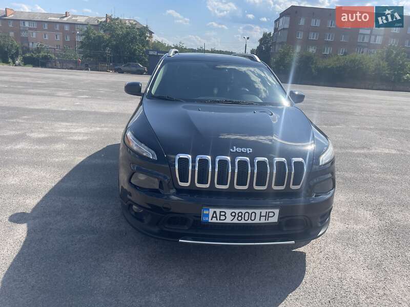 Позашляховик / Кросовер Jeep Cherokee 2015 в Тульчині