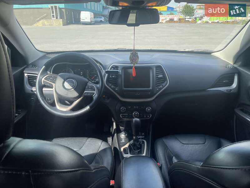 Позашляховик / Кросовер Jeep Cherokee 2015 в Тульчині