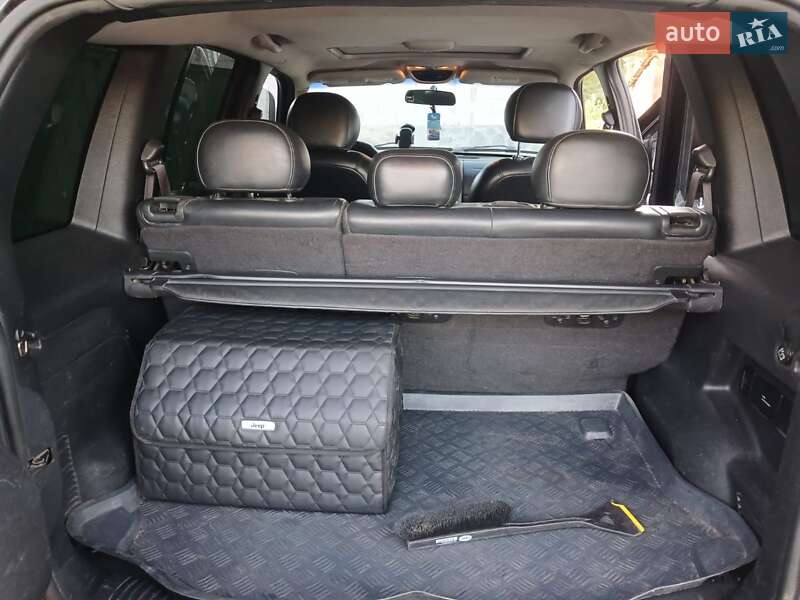 Позашляховик / Кросовер Jeep Cherokee 2002 в Котельві