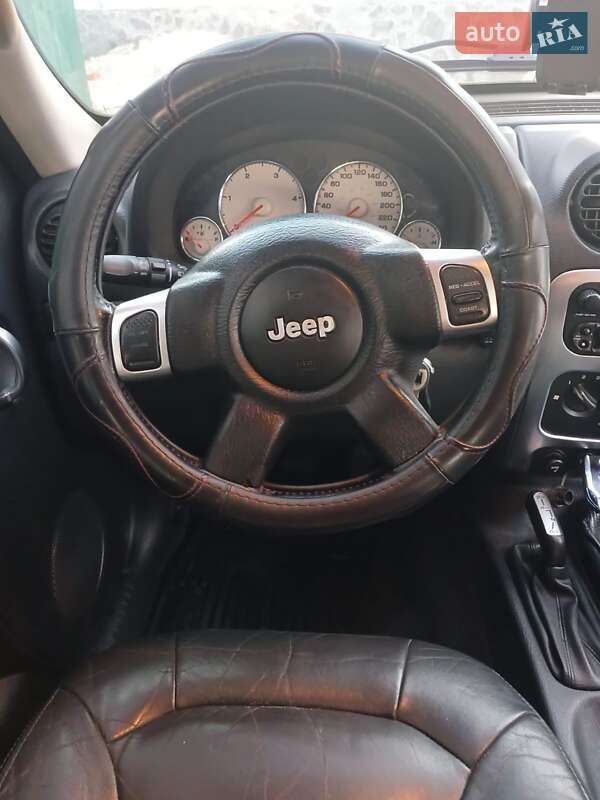 Позашляховик / Кросовер Jeep Cherokee 2002 в Котельві