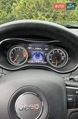 Внедорожник / Кроссовер Jeep Cherokee 2019 в 