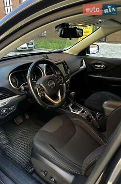 Позашляховик / Кросовер Jeep Cherokee 2016 в Нетішині