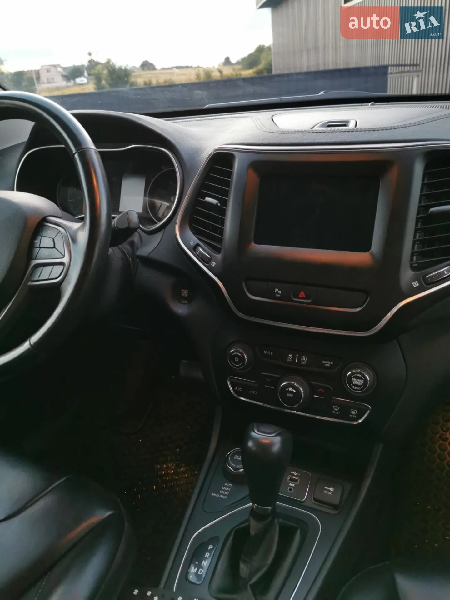 2019 Jeep Cherokee - мініатюра 30