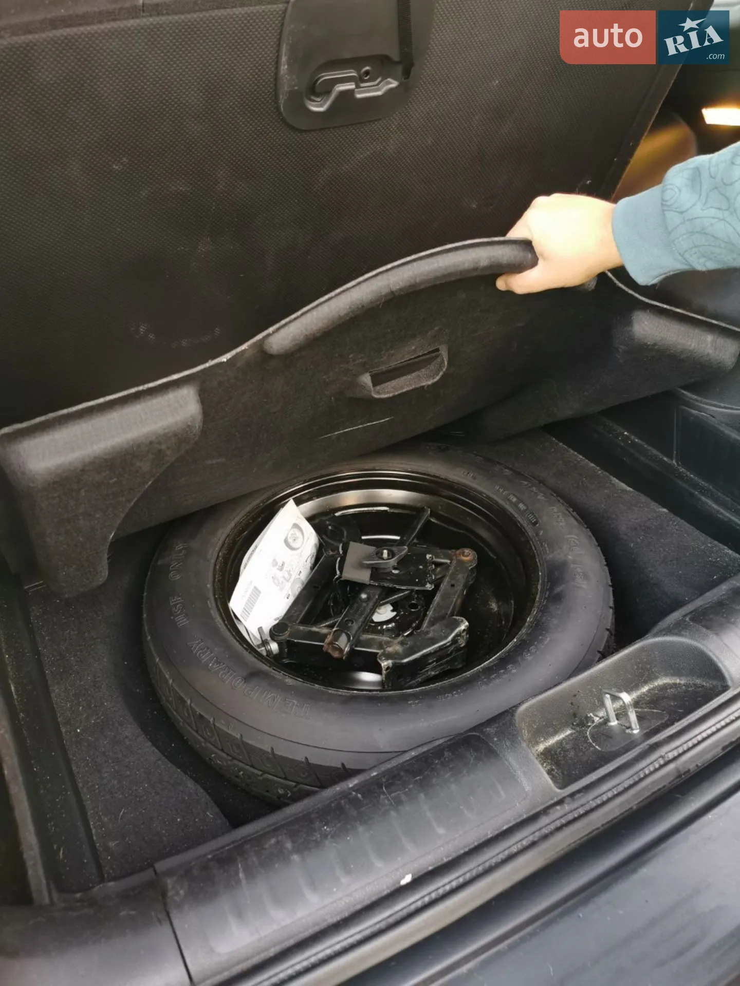 2019 Jeep Cherokee - мініатюра 32