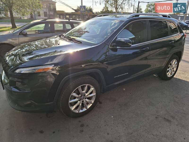 Внедорожник / Кроссовер Jeep Cherokee 2016 в Полтаве