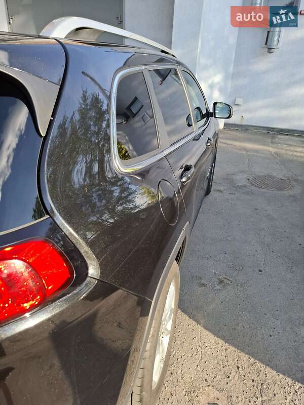 Внедорожник / Кроссовер Jeep Cherokee 2016 в Полтаве