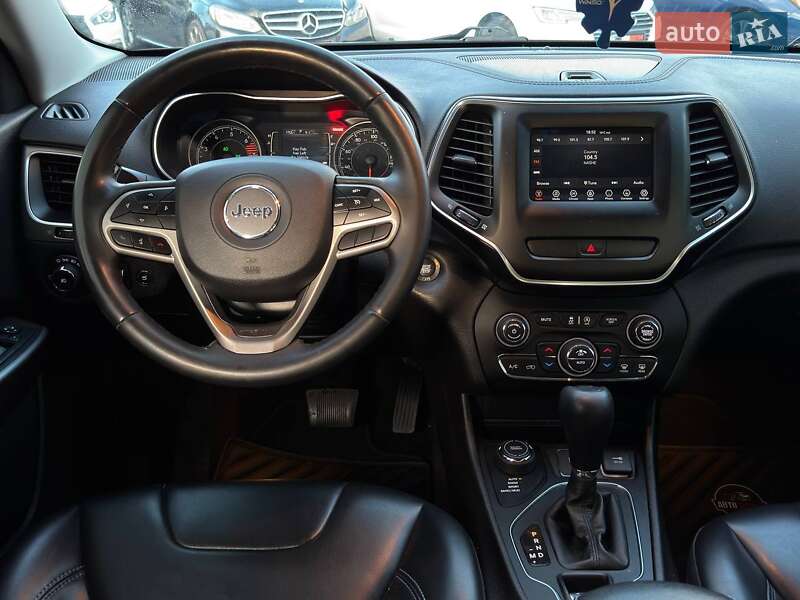 Внедорожник / Кроссовер Jeep Cherokee 2018 в Харькове
