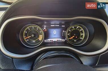 Внедорожник / Кроссовер Jeep Cherokee 2014 в 