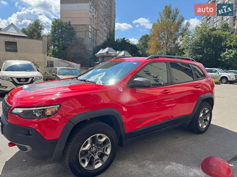 Внедорожник / Кроссовер Jeep Cherokee 2018 в Киеве