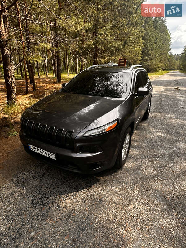 Внедорожник / Кроссовер Jeep Cherokee 2016 в Городне