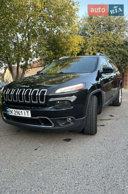 Внедорожник / Кроссовер Jeep Cherokee 2015 в Ровно