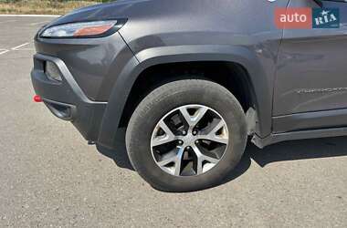 Внедорожник / Кроссовер Jeep Cherokee 2017 в 