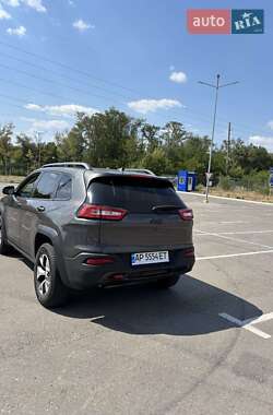 Внедорожник / Кроссовер Jeep Cherokee 2017 в 