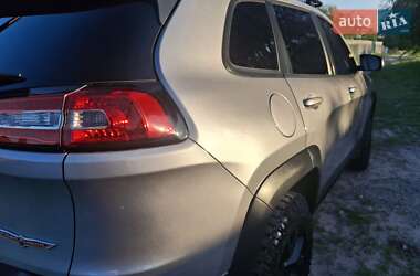 Внедорожник / Кроссовер Jeep Cherokee 2017 в 