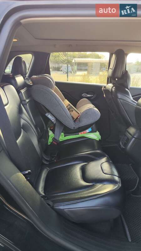 Позашляховик / Кросовер Jeep Cherokee 2016 в Сарнах