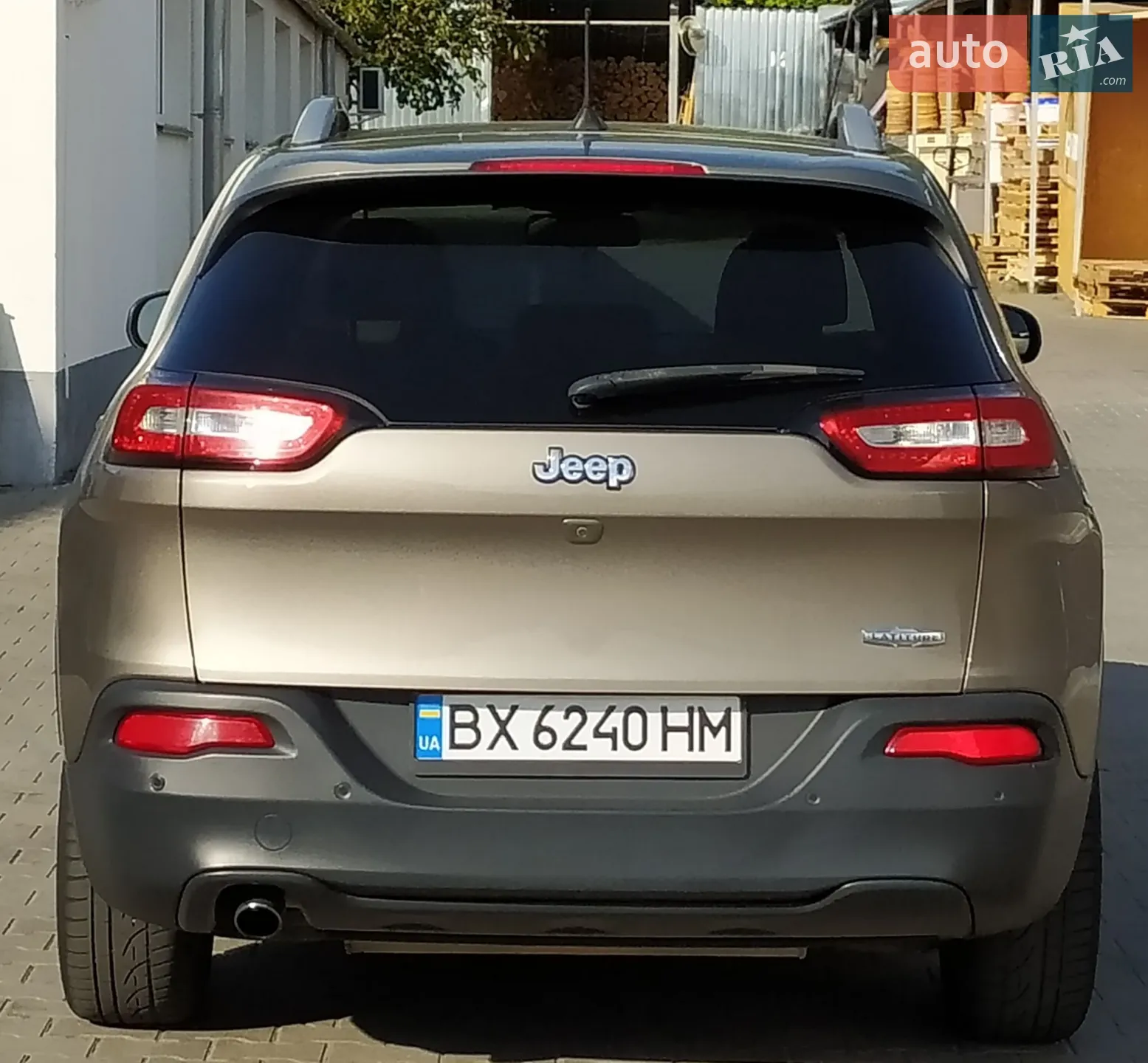 2016 Jeep Cherokee - мініатюра 3