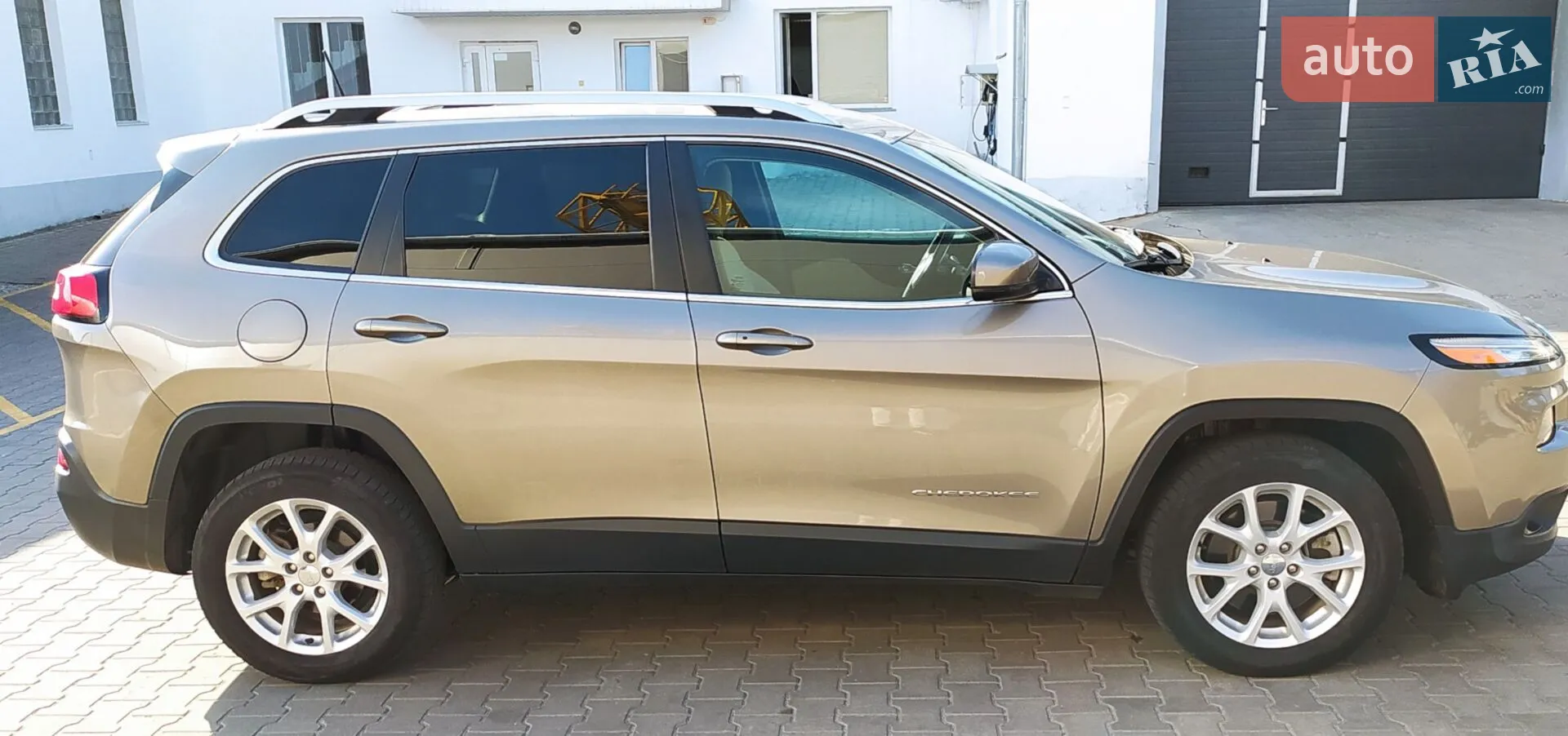 2016 Jeep Cherokee - мініатюра 6